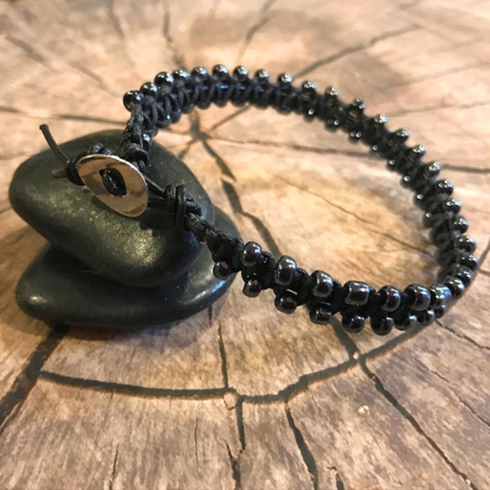 Unisex Black Glass Bead Macrame Leather Bracelet